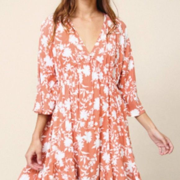 Coral Floral Dress - Picture 4 of 5